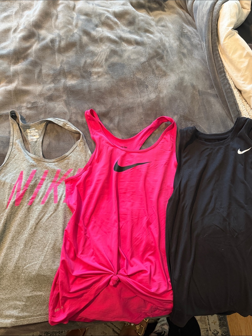 Nike Tanks 3 pack